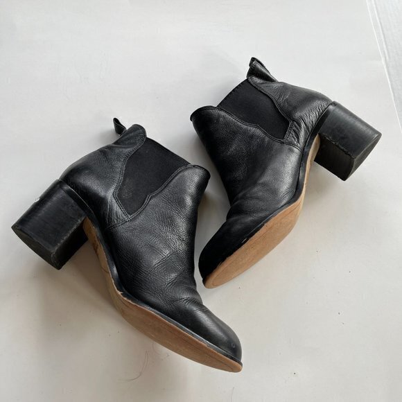 Sam Edelman Justin Black Leather Almond Toe Block Heel Chelsea Bootie - Picture 6 of 10